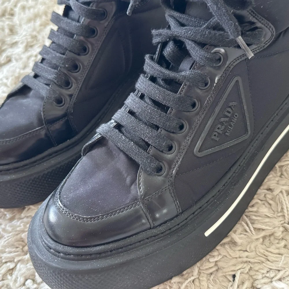 Prada Black Leather Sneakers Sleek Design - Picture 5 of 8
